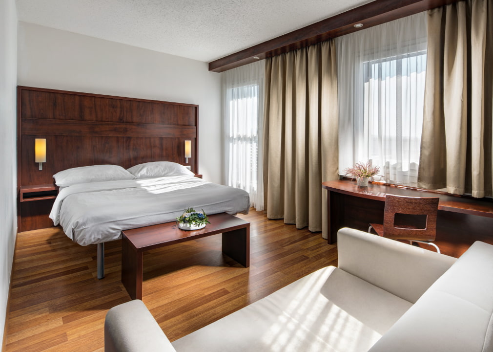 Věříme, že firemní akce, pracovní cesta i výlet za rodinou či přáteli mají jedno společné. Skvělý hotel, na který se můžete spolehnout.