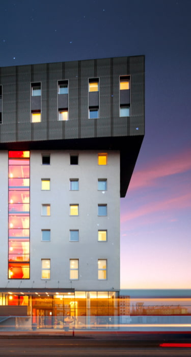 'Věříme, že firemní akce, pracovní cesta i výlet za rodinou či přáteli mají jedno společné. Skvělý hotel, na který se můžete spolehnout.'